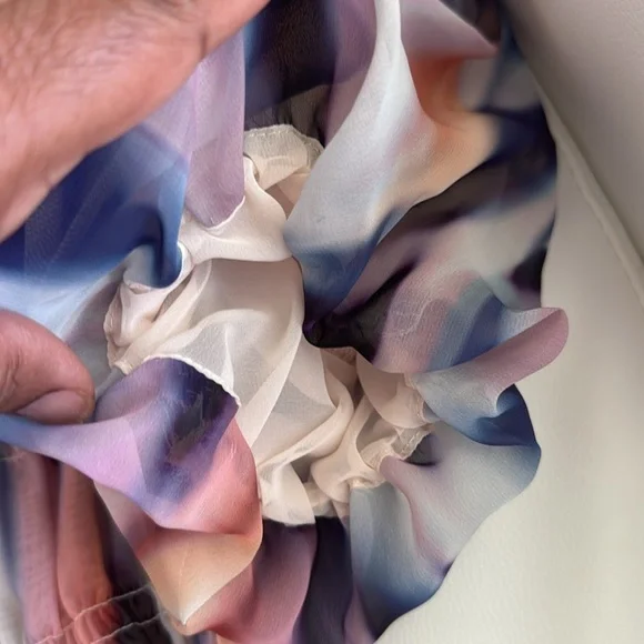 Steve Madden Printed Puff Sleeve Top Women’s Size Small. Never worn. - Picture 4 of 5